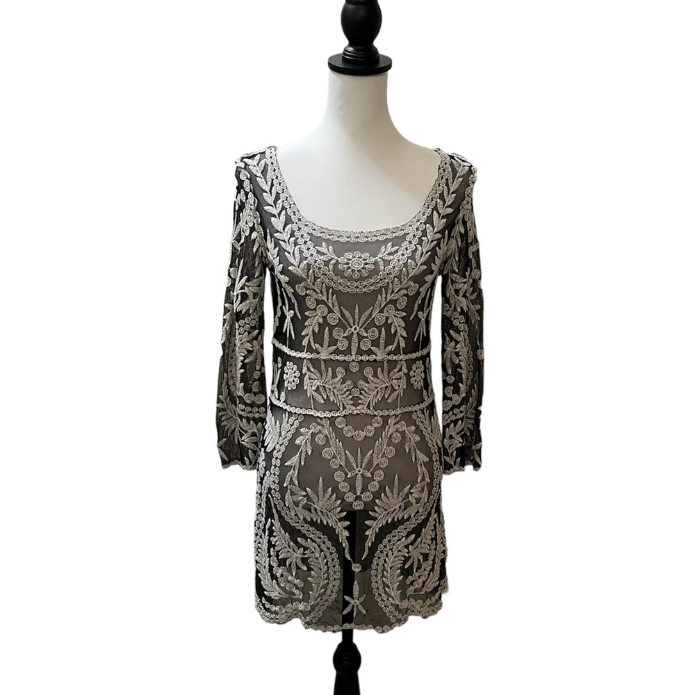 Audrey J., Black/White, Sheer 3/4 Sleeve Dress, Size S